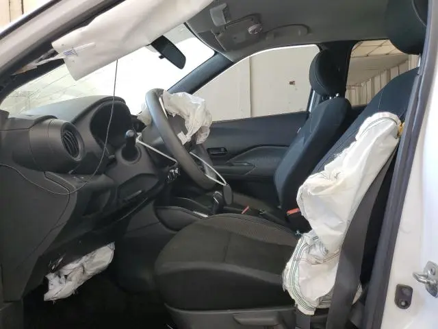 2018 NISSAN KICKS S  