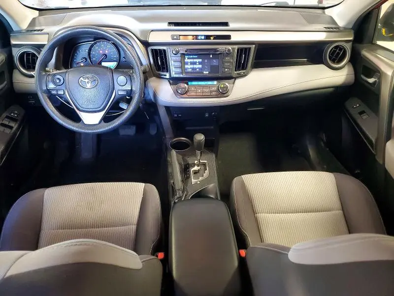 2015 TOYOTA RAV4 XLE  
