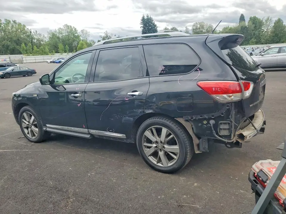 2013 NISSAN PATHFINDER S  
