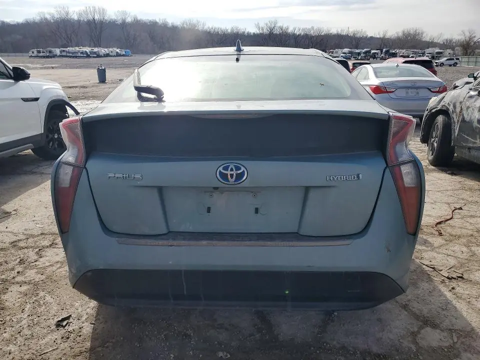 2016 TOYOTA PRIUS   