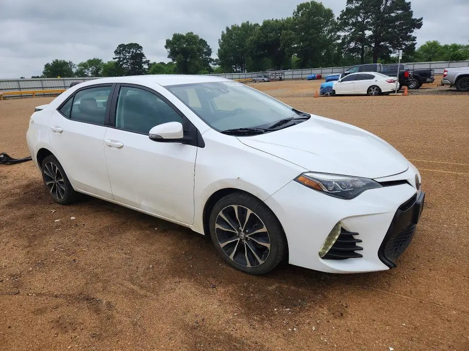 2019 TOYOTA COROLLA SE  
