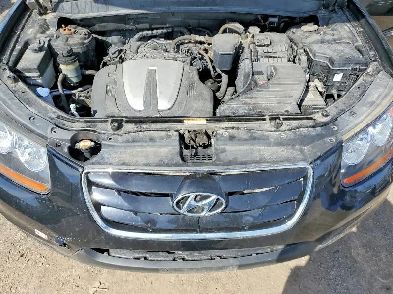 2010 HYUNDAI SANTA FE SE  