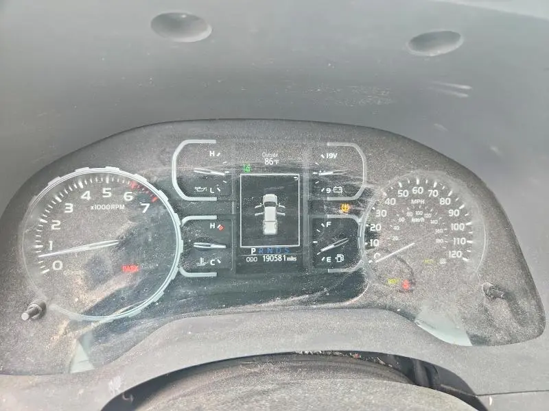 2018 TOYOTA TUNDRA CREWMAX SR5  