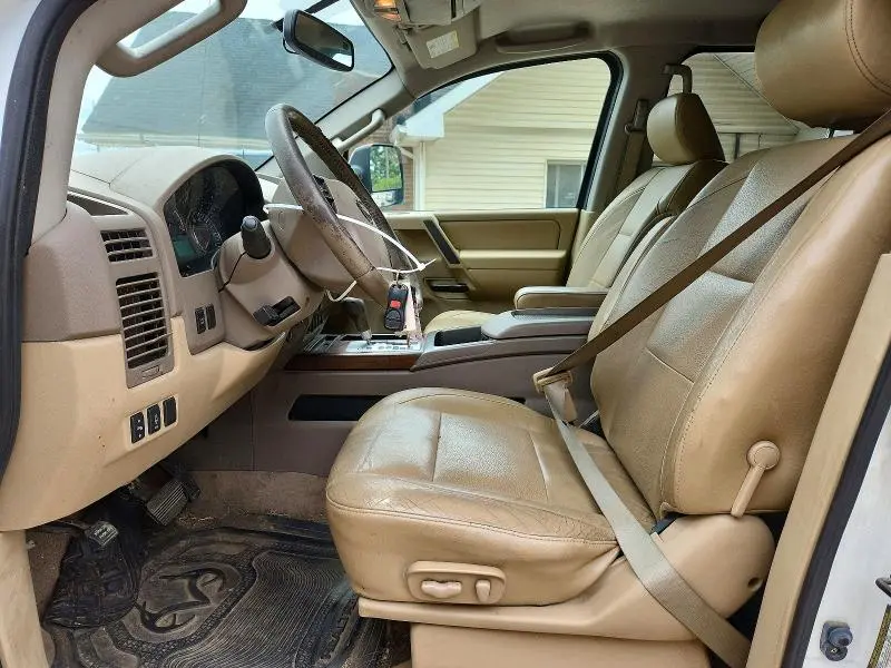 2012 NISSAN TITAN SV  