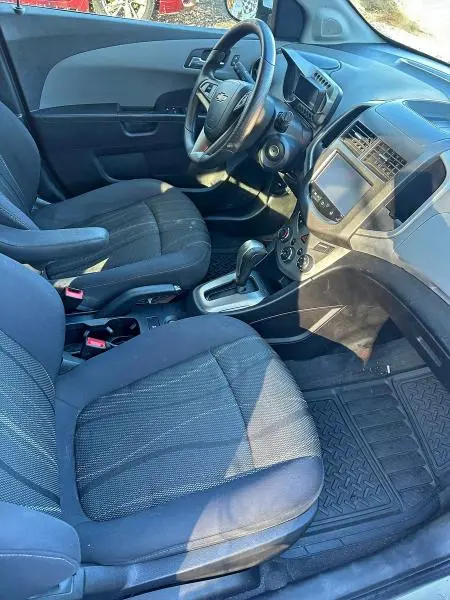 2015 CHEVROLET SONIC LT  