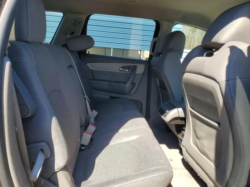 2014 CHEVROLET TRAVERSE LS  