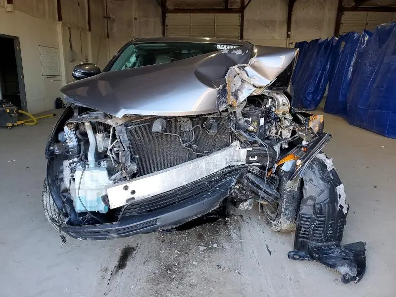 2015 TOYOTA HIGHLANDER LE  