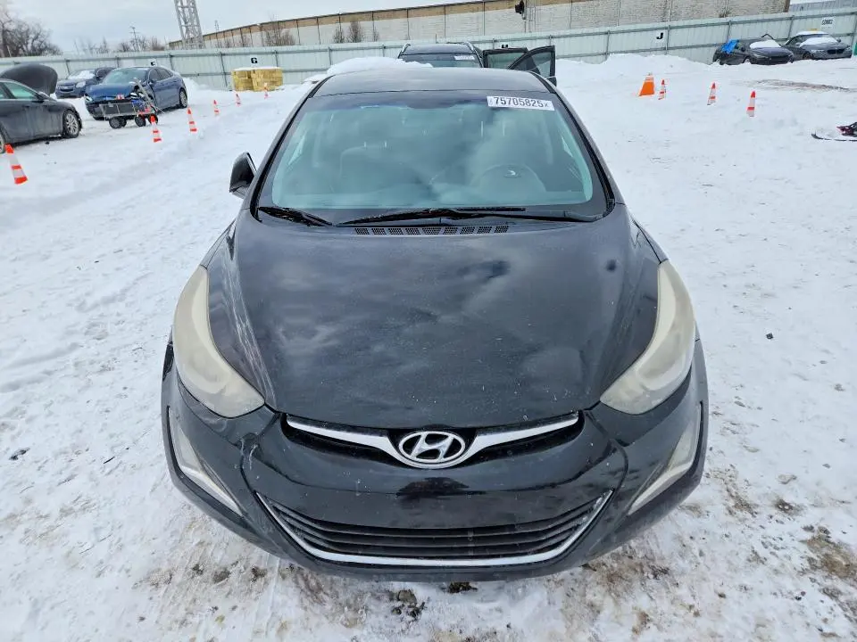 2014 HYUNDAI ELANTRA SE  