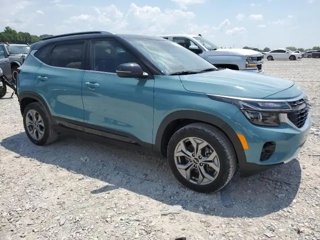 2024 KIA SELTOS S  