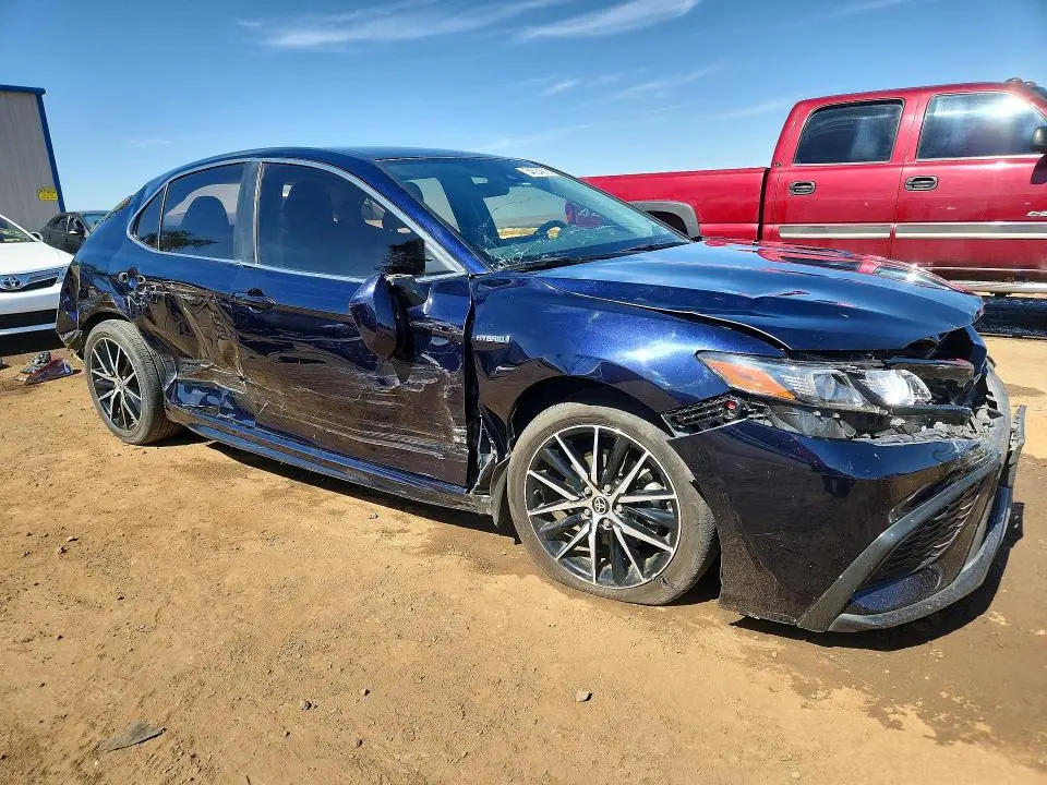 2021 TOYOTA CAMRY SE  