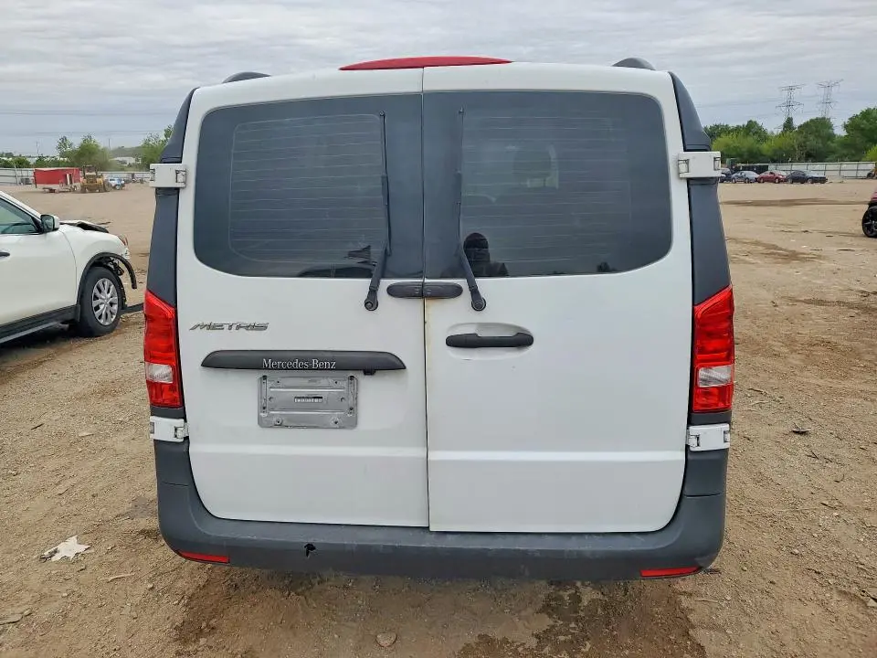 2016 MERCEDES-BENZ METRIS   