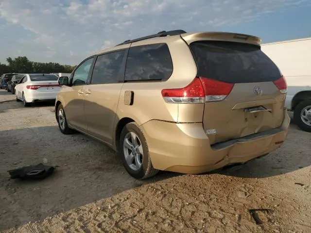 2012 TOYOTA SIENNA LE  