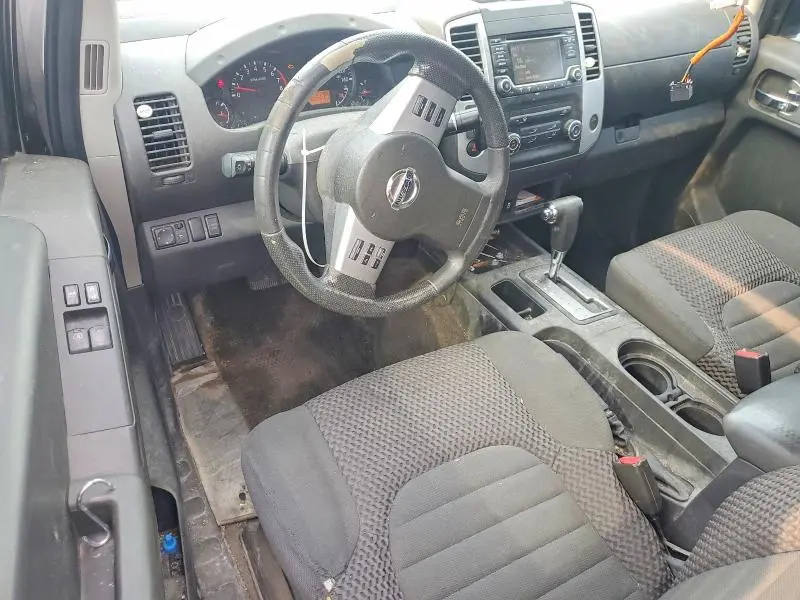 2015 NISSAN FRONTIER SV  