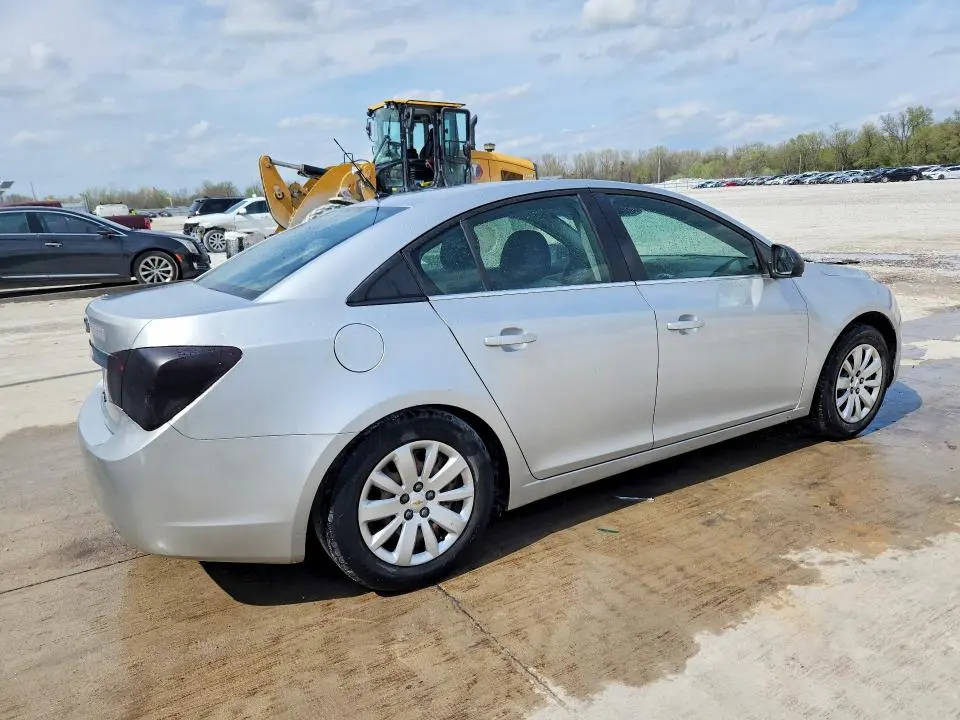 2011 CHEVROLET CRUZE LS  