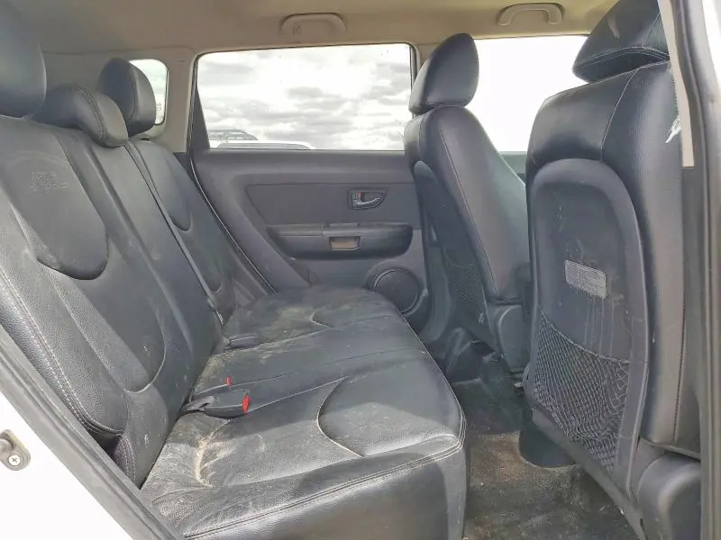 2011 KIA SOUL +  