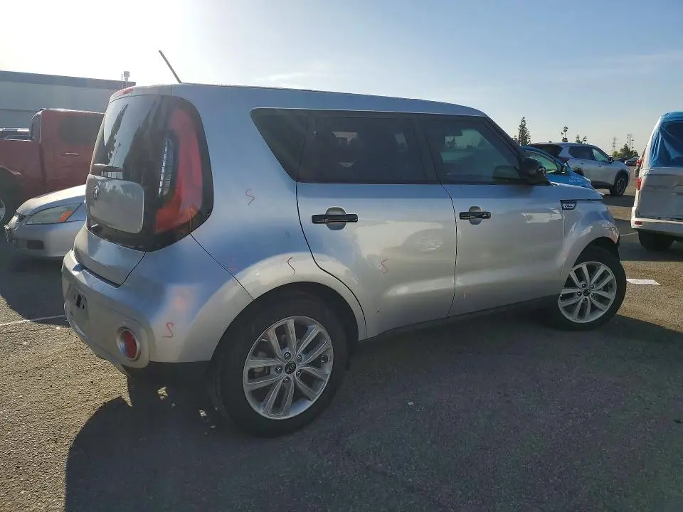 2018 KIA SOUL +  