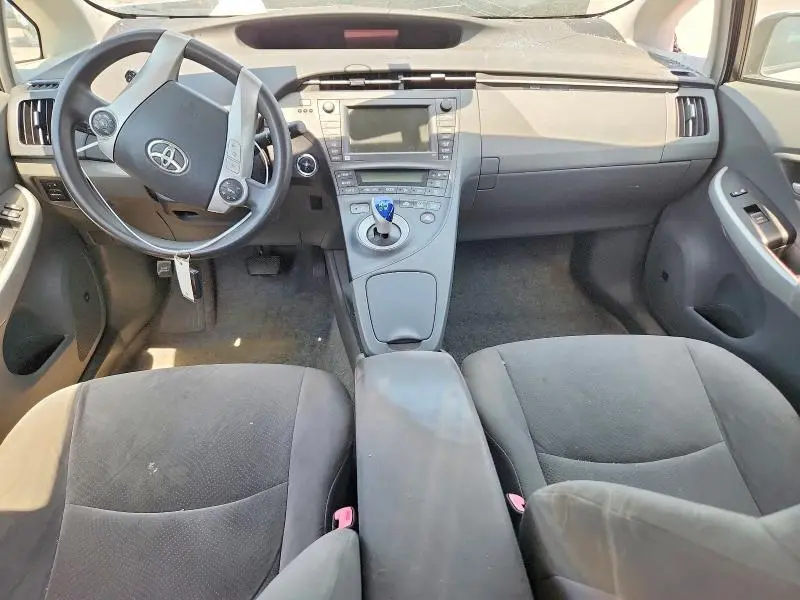 2010 TOYOTA PRIUS III  