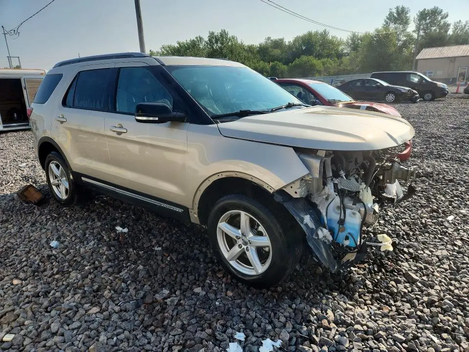 2017 FORD EXPLORER XLT  