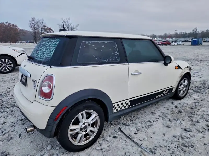 2013 MINI COOPER   