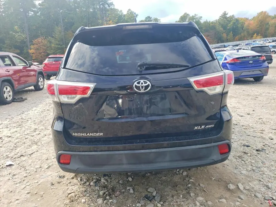 2014 TOYOTA HIGHLANDER XLE  