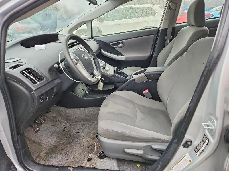 2013 TOYOTA PRIUS TWO  