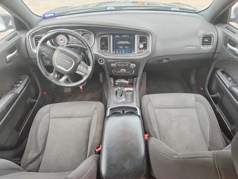 2017 DODGE CHARGER SE  