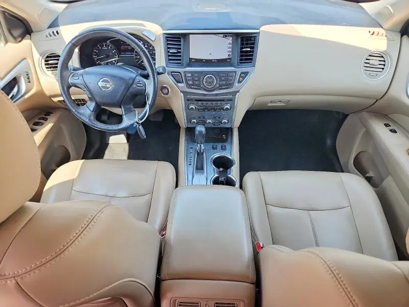 2017 NISSAN PATHFINDER SL  
