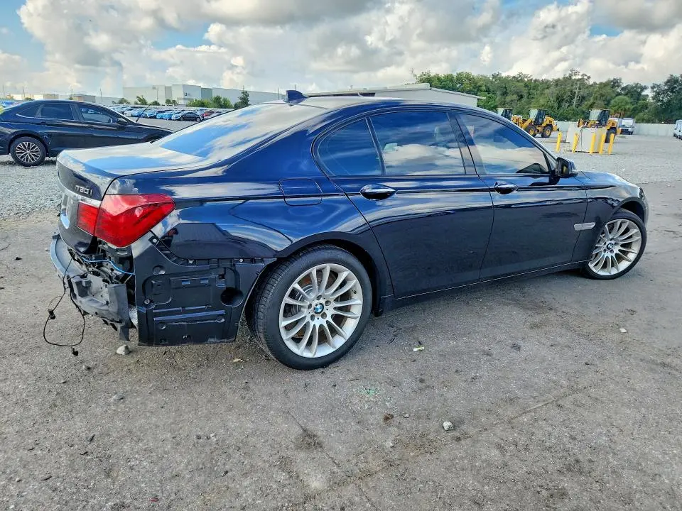 2013 BMW 750 I  