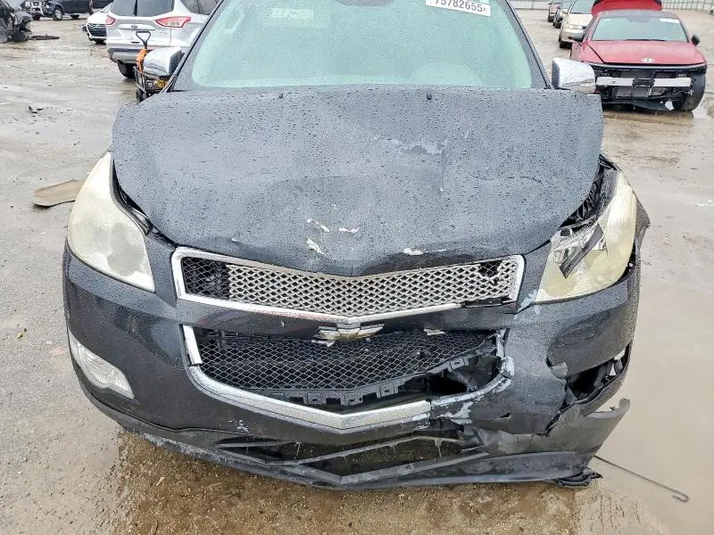 2011 CHEVROLET TRAVERSE LT  