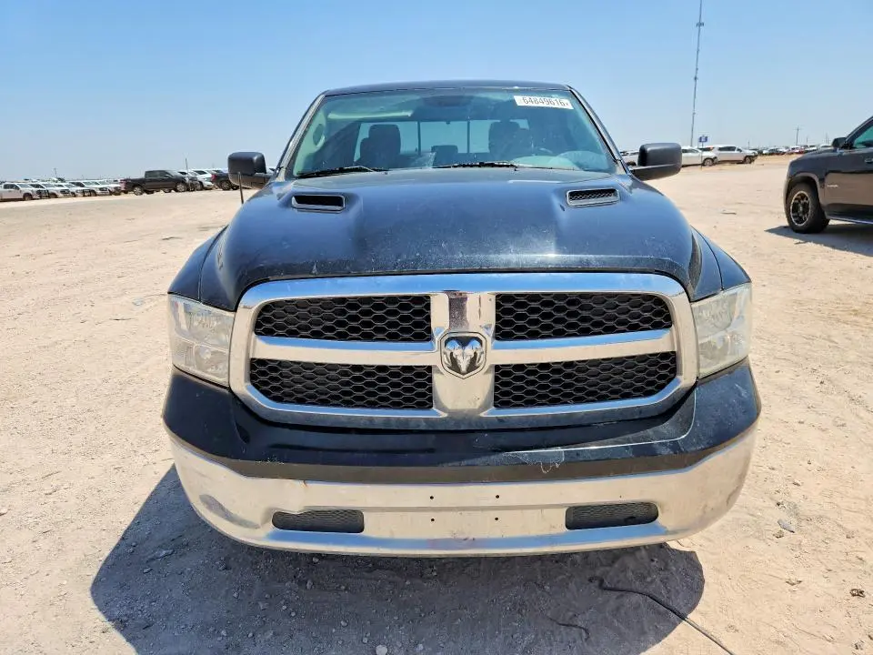 2016 RAM 1500 SLT  