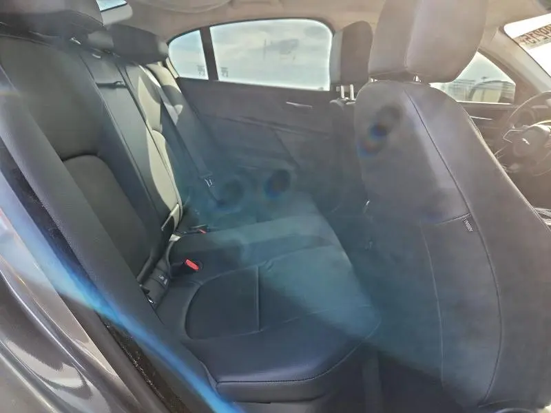 2017 JAGUAR XE PREMIUM  