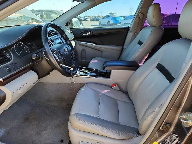 2014 TOYOTA CAMRY XLE  