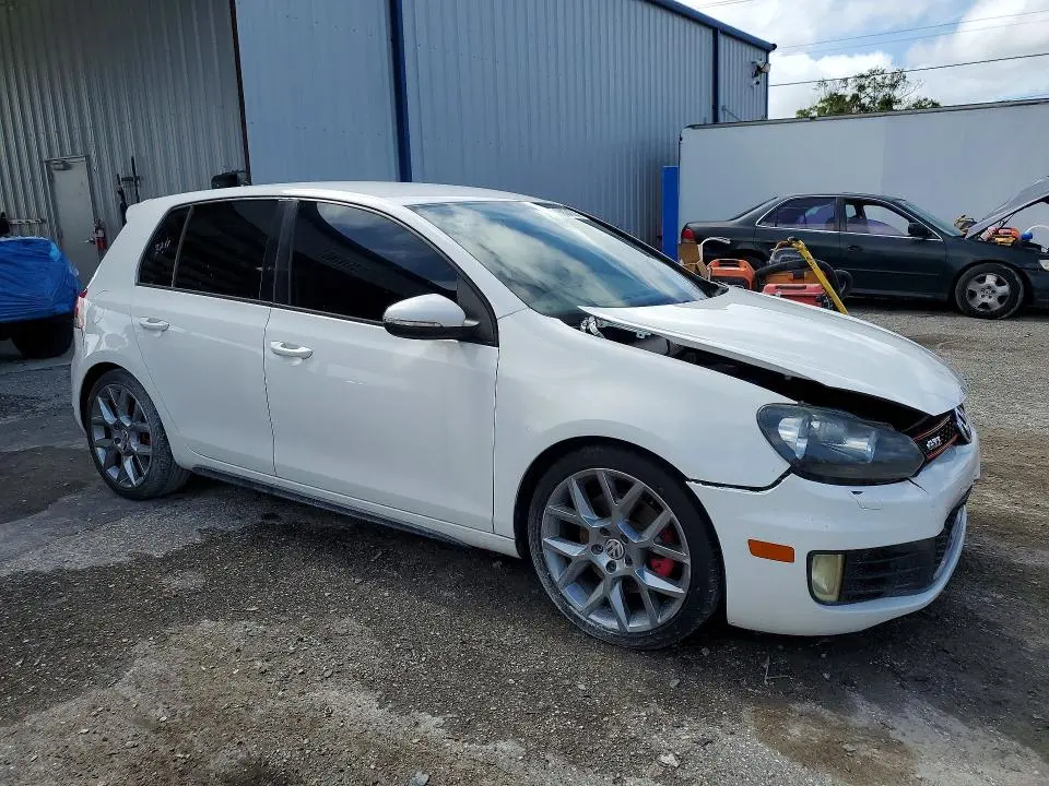 2013 VOLKSWAGEN GTI   