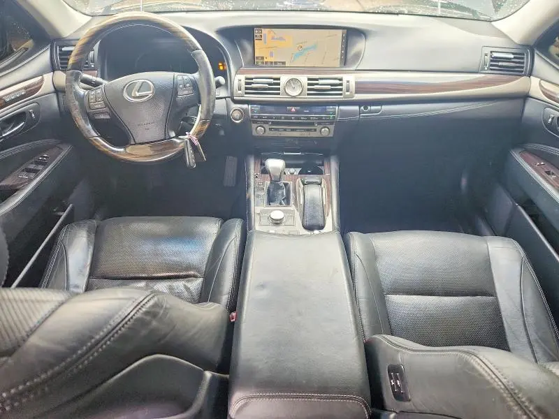 2016 LEXUS LS 460  