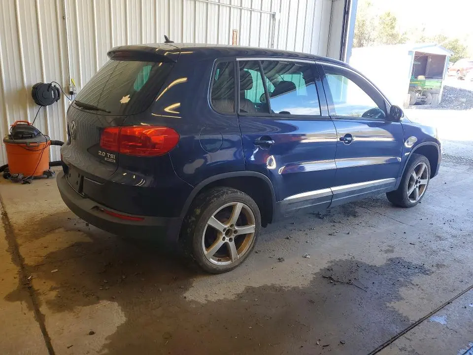 2013 VOLKSWAGEN TIGUAN S  
