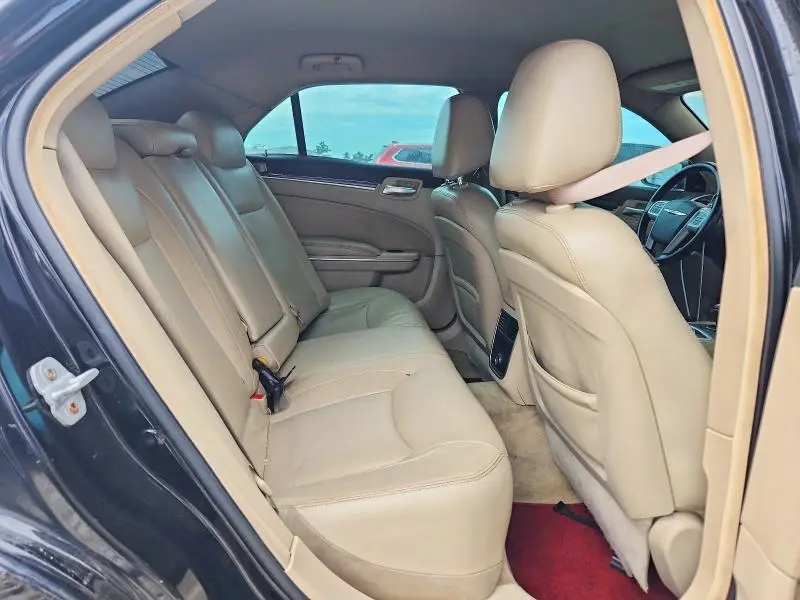 2012 CHRYSLER 300 LIMITED  