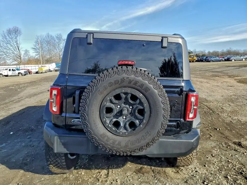 2023 FORD BRONCO BASE  
