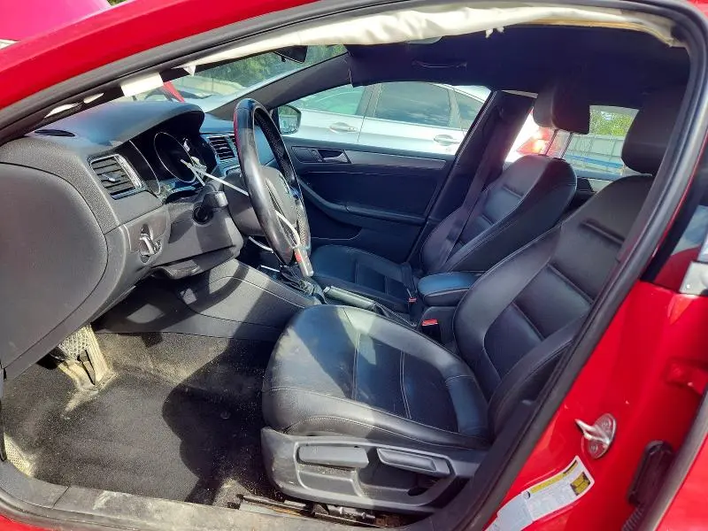 2016 VOLKSWAGEN JETTA SPORT  