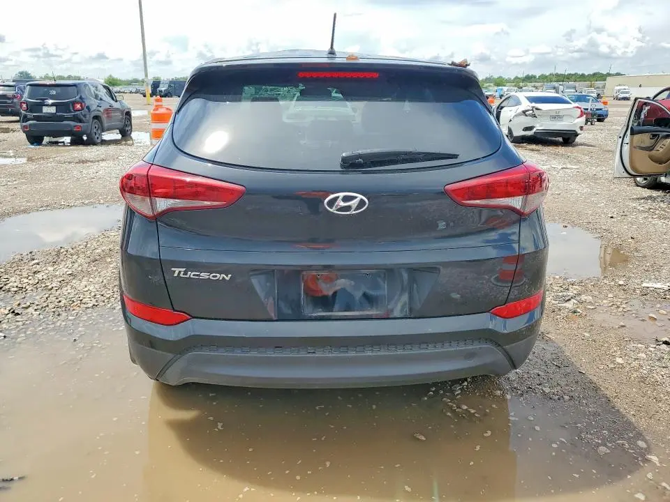 2018 HYUNDAI TUCSON SE  