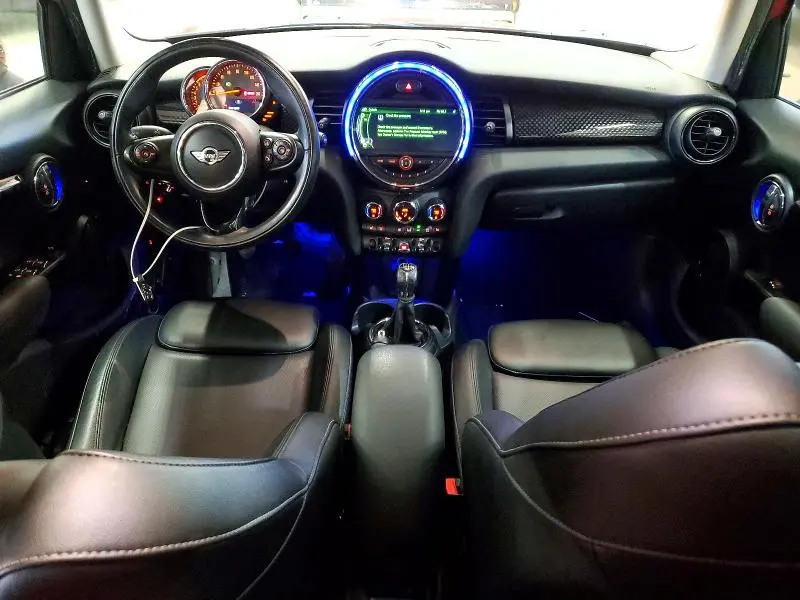 2017 MINI COOPER S  