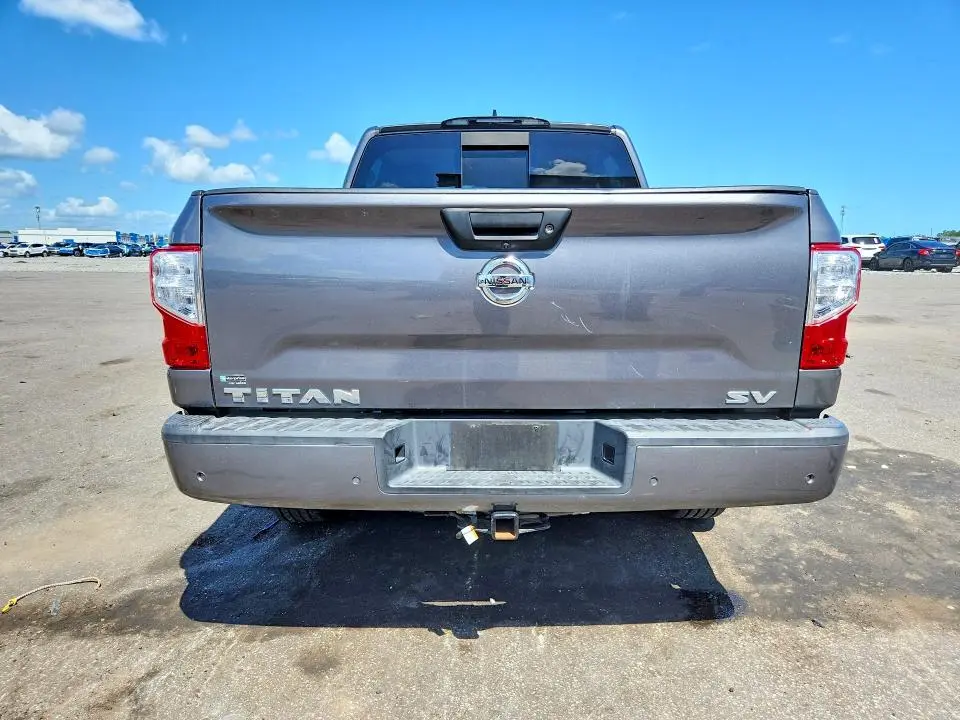 2022 NISSAN TITAN S  