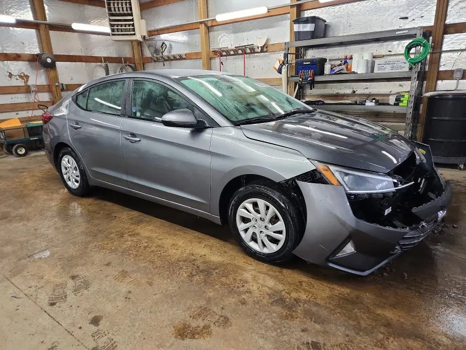 2019 HYUNDAI ELANTRA SE  