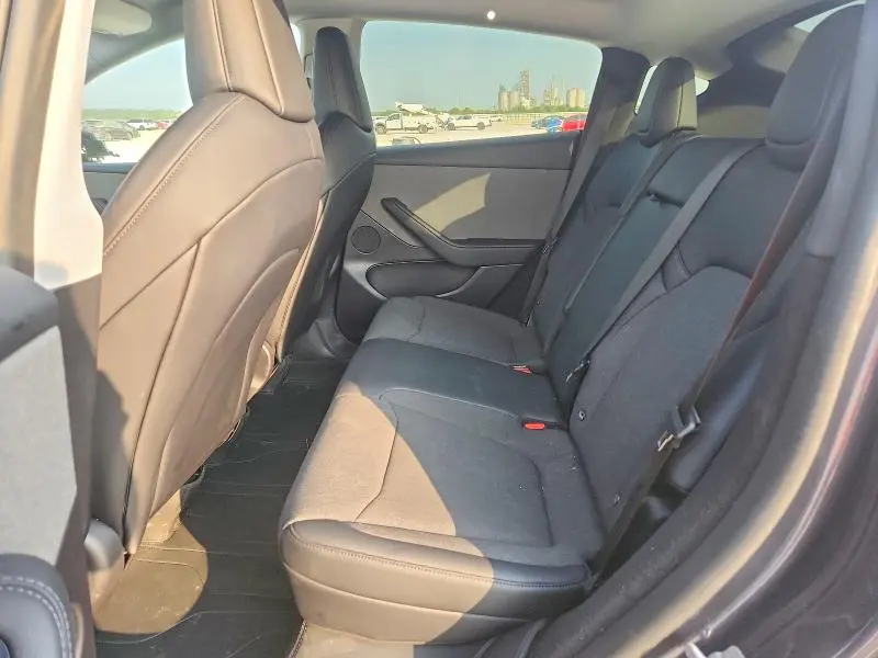 2026 TESLA MODEL Y   