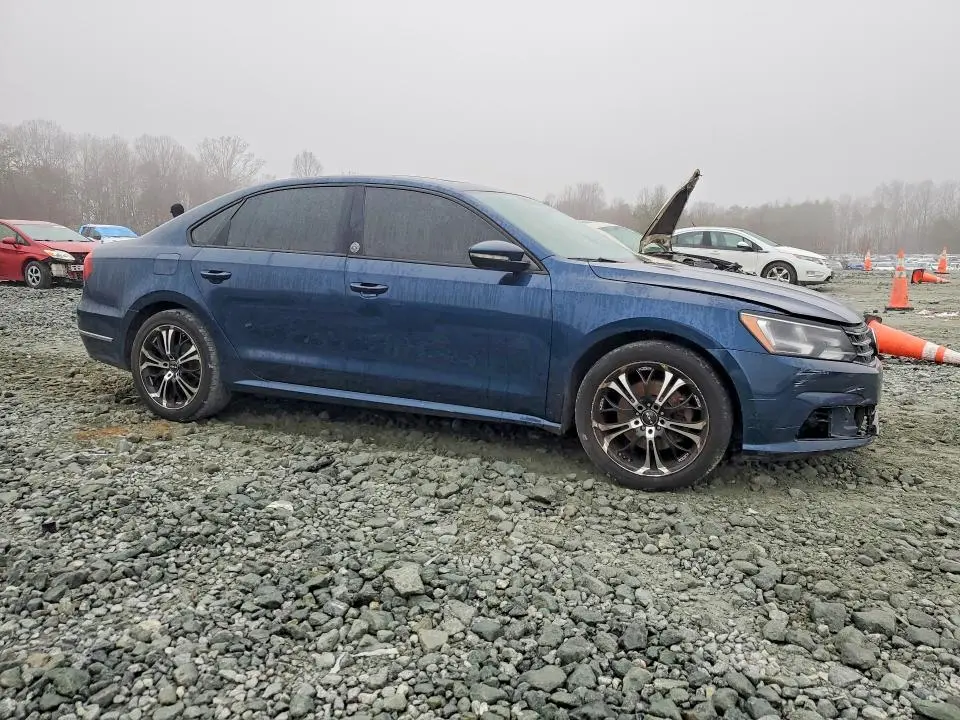 2019 VOLKSWAGEN PASSAT WOLFSBURG  