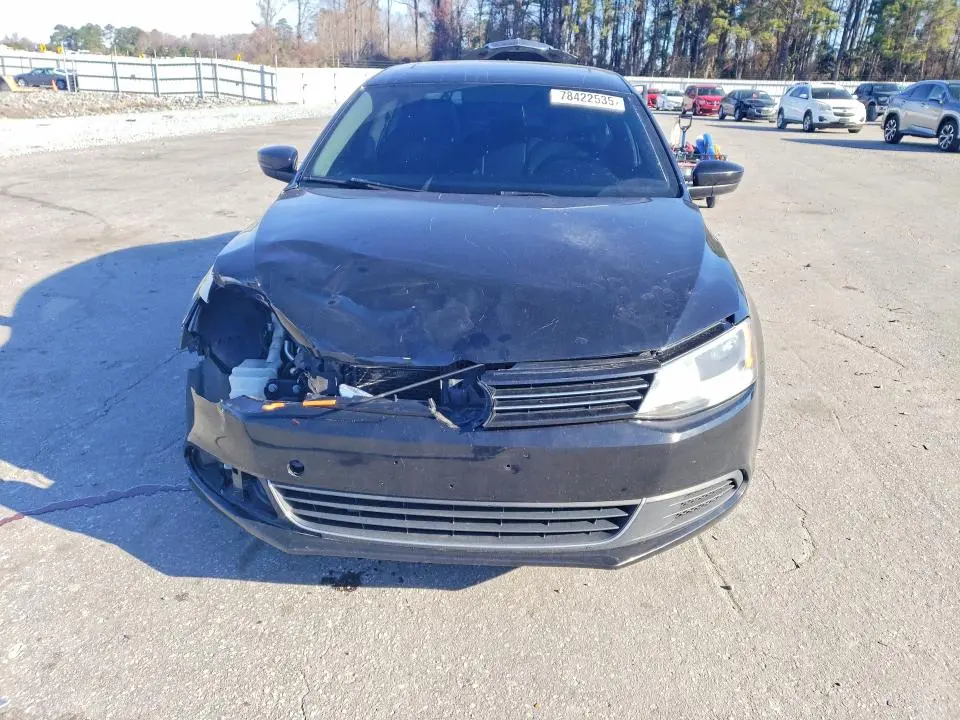 2014 VOLKSWAGEN JETTA SE  