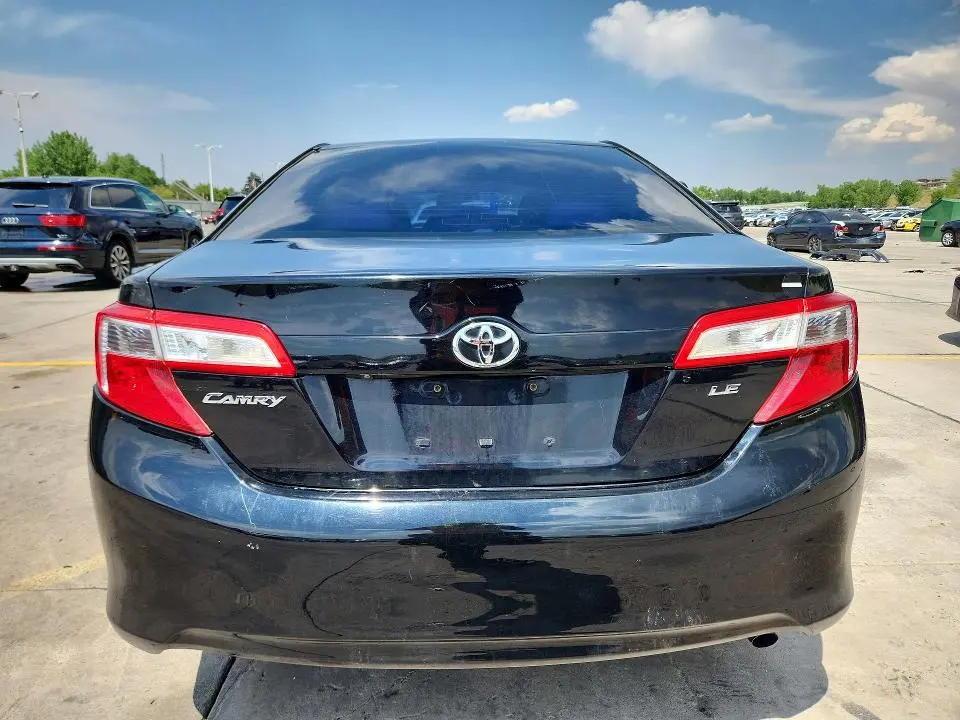 2014 TOYOTA CAMRY LE  