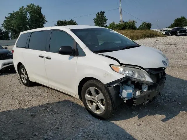 2015 TOYOTA SIENNA   