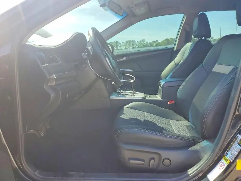 2013 TOYOTA CAMRY SE  
