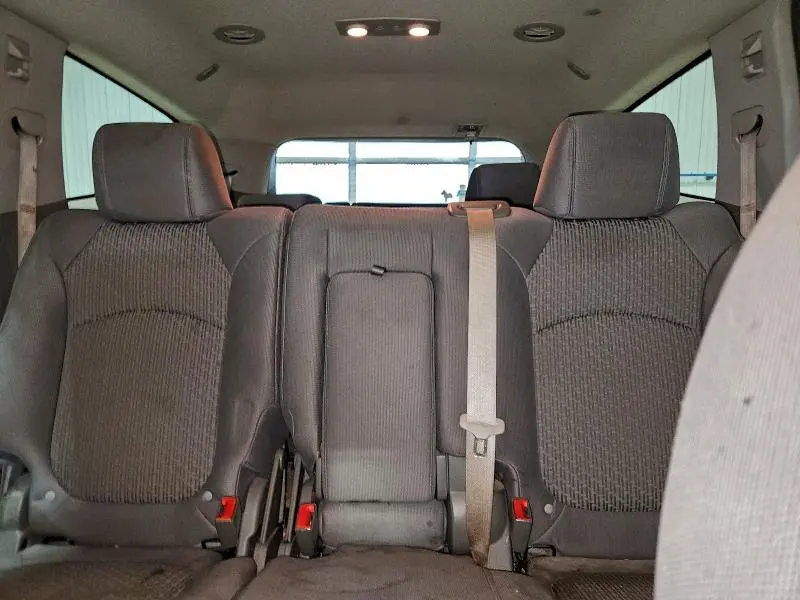 2010 CHEVROLET TRAVERSE LS  