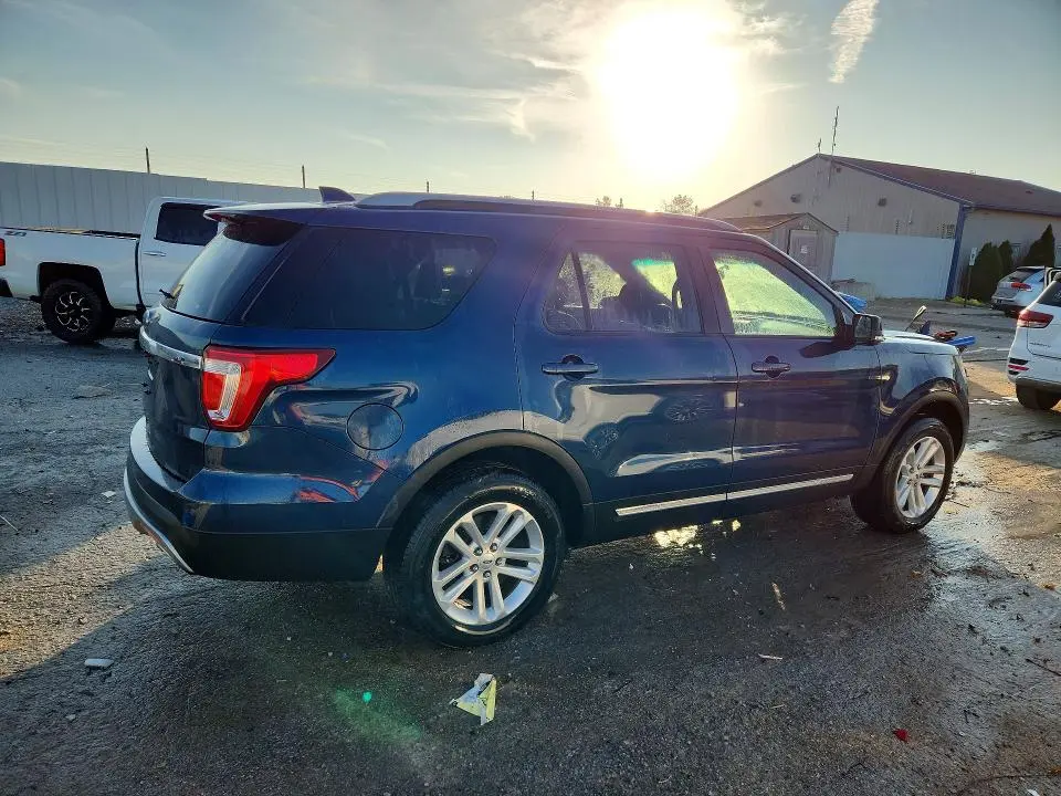 2017 FORD EXPLORER XLT  